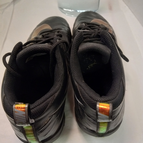 ! 💜 NIKE ALPHA Cleat Sneakers Leather Black & Iridescent Size 8.5 - Picture 5 of 7
